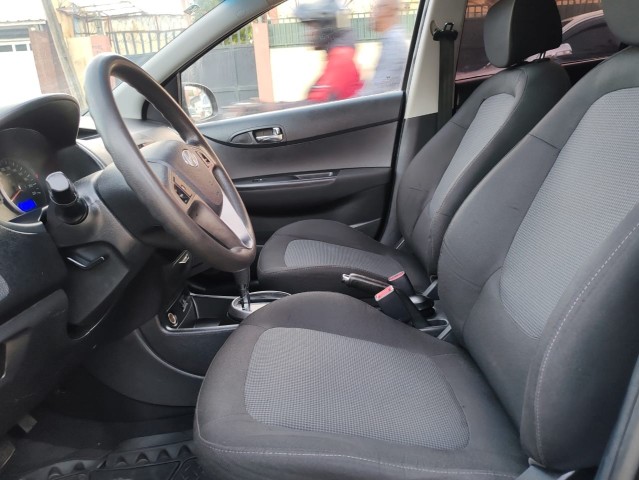 Venda HYUNDAI i20 LIMPO SÉRIE E