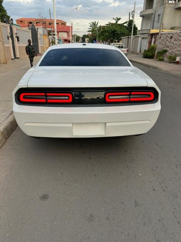 Venda DODGE CHARGER V6 RECÉM DO DUBAI SÉRIE NOVA