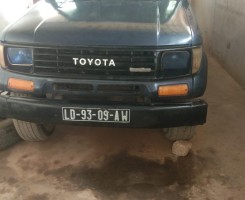 A venda Toyota Land Cruiser Série 70