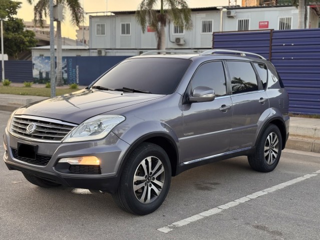 Venda Sangyong Rexton impecável