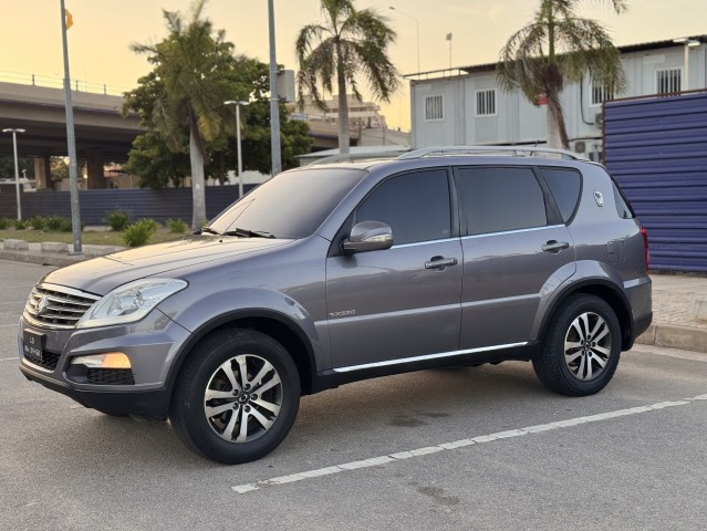 Venda Sangyong Rexton impecável
