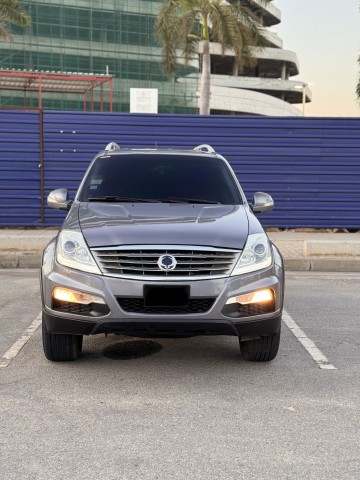 Venda Sangyong Rexton impecável