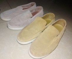 A venda ZARA MOCASSIM USADA ORIGINAL A BOM PREÇO TAMANHO 43