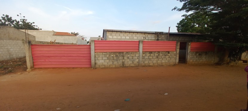 Venda Casa t3 inacabada