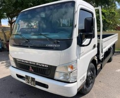A venda Mitsubishi Canter Fuso