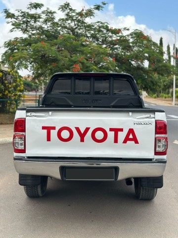 Venda TOYOTA HILUX