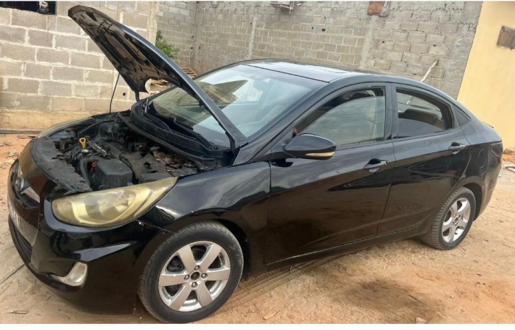Venda HYUNDAI ACCENT 2.6 2V SÉRIE F- 3.950.000.00