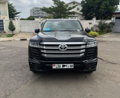 A venda TOYOTA LAND CRUISER GXR LC300 2025 TWIN TURBO