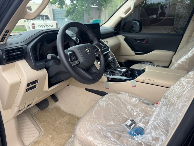 Venda TOYOTA LAND CRUISER GXR LC300 2025 TWIN TURBO