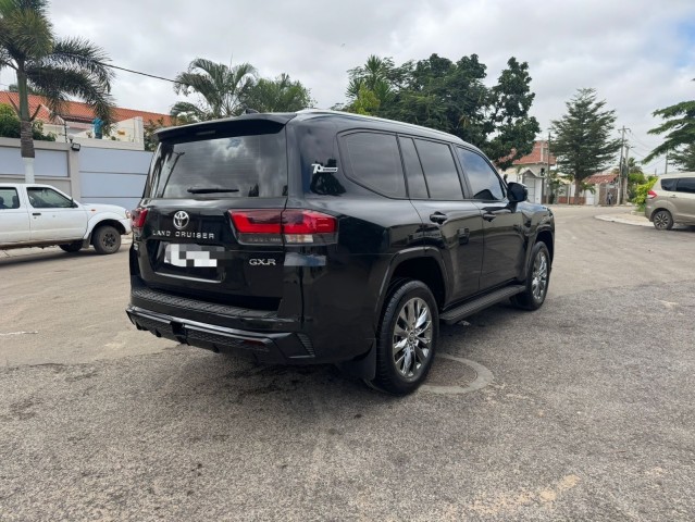 Venda TOYOTA LAND CRUISER GXR LC300 2025 TWIN TURBO