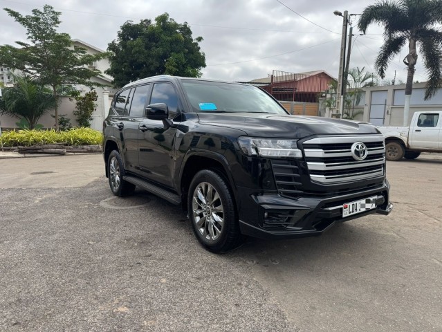 Venda TOYOTA LAND CRUISER GXR LC300 2025 TWIN TURBO