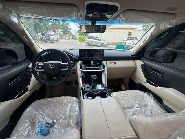 Venda TOYOTA LAND CRUISER GXR LC300 2025 TWIN TURBO