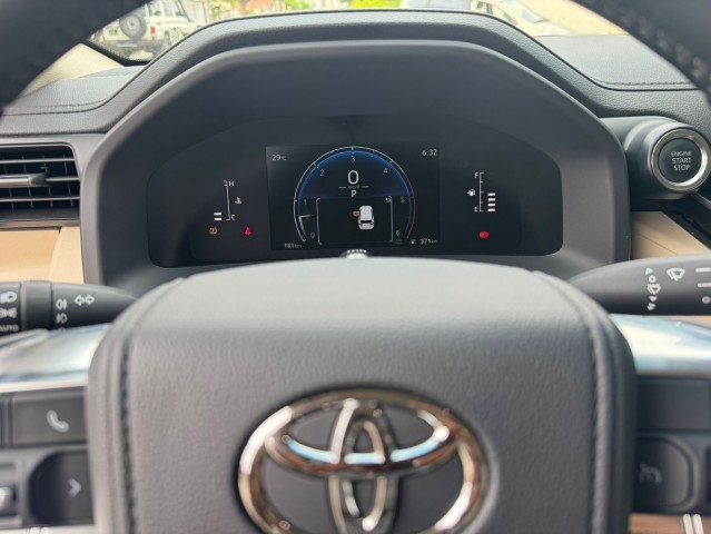 Venda TOYOTA LAND CRUISER GXR LC300 2025 TWIN TURBO