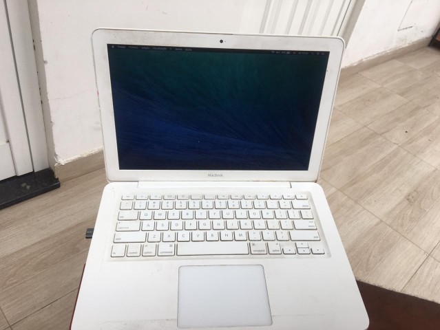 Venda MacBook 13 (Mid ano 2010, branco)