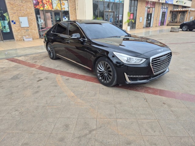 Venda Génesis V8