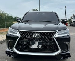 A venda Lexus 570s Super Sport