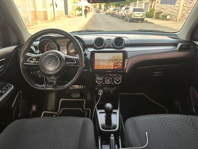 Venda SUZUKI SWIFT PENÚLTIMO MODELO SÉRIE HY