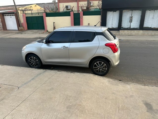 Venda SUZUKI SWIFT PENÚLTIMO MODELO SÉRIE HY