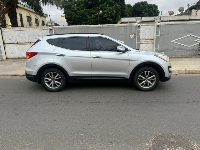Venda HYUNDAI SANTA FÉ 4 Cilindros SERIE FJ