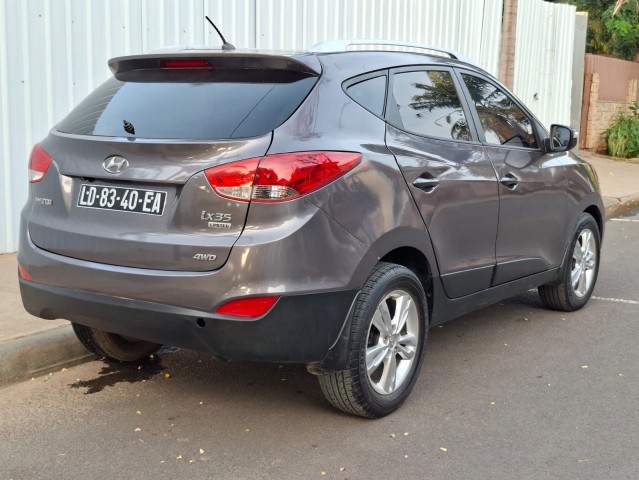 Venda HYUNDAI TUCSON LIMPO SÉRIE EA