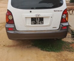 A venda HYUNDAI TERRACAN FULL OPTION SUV