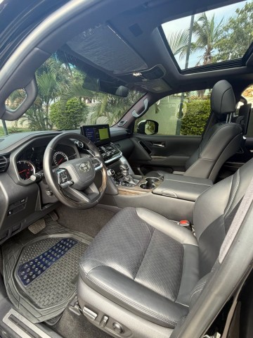 Venda TOYOTA LAND CRUISER VXR TWIN TURBO FULL OPTION