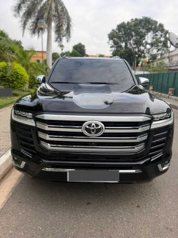 Venda TOYOTA LAND CRUISER VXR TWIN TURBO FULL OPTION