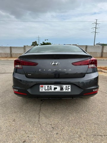Venda HYUNDAI ELANTRA DOS NOVO MODELO (936539125)