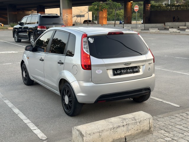 Venda Ford figo impecável