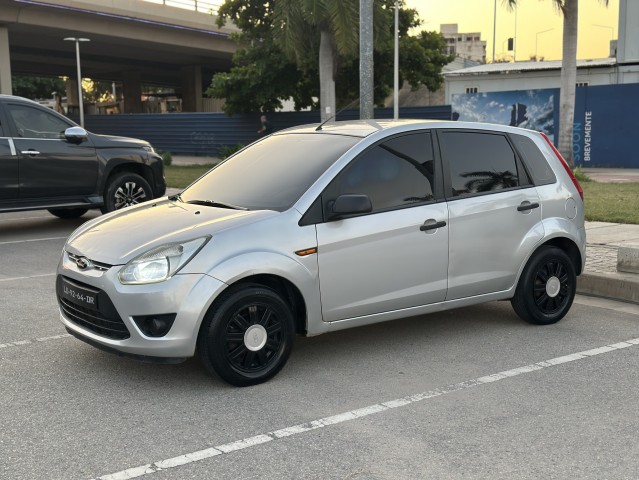 Venda Ford figo impecável