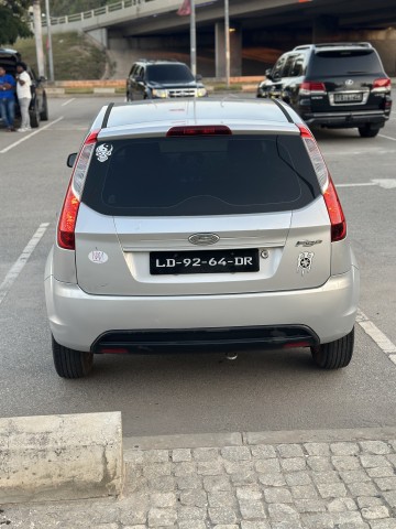 Venda Ford figo impecável