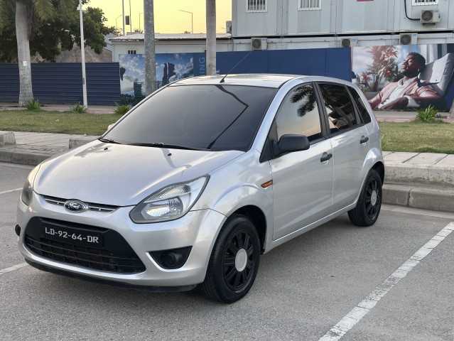 Venda Ford figo impecável