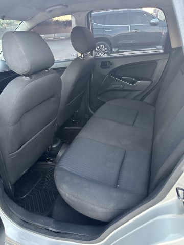 Venda Ford figo impecável