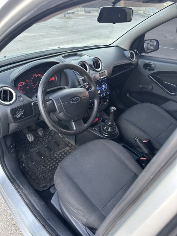 Venda Ford figo impecável