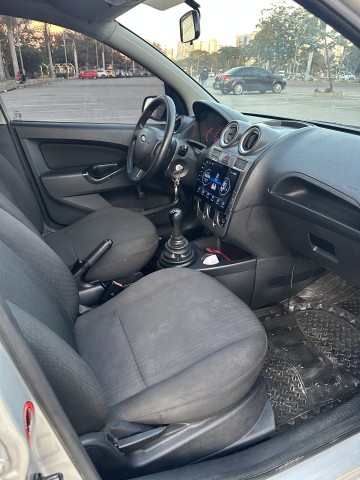 Venda Ford figo impecável