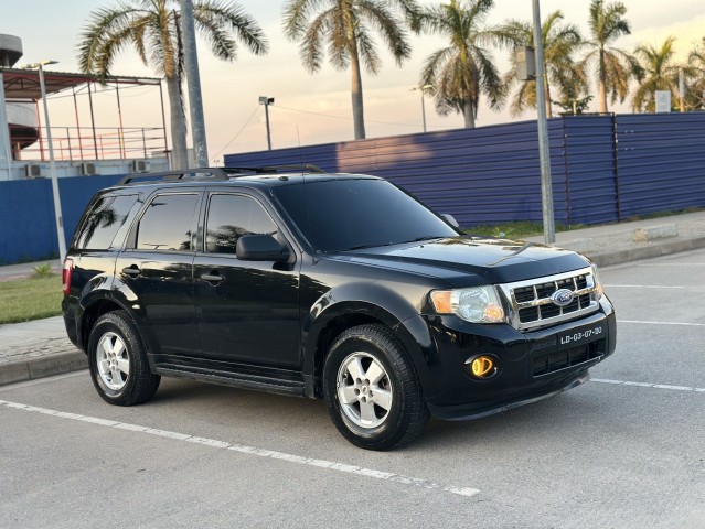 Venda Ford escape impecável