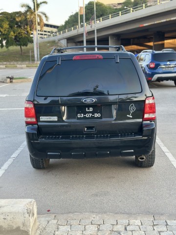 Venda Ford escape impecável