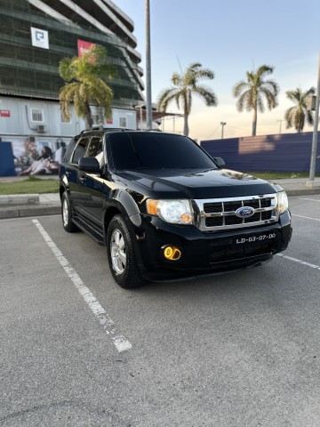 Venda Ford escape impecável