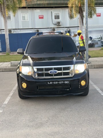 Venda Ford escape impecável