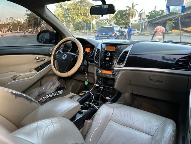 Venda Sangyong korando gasolina