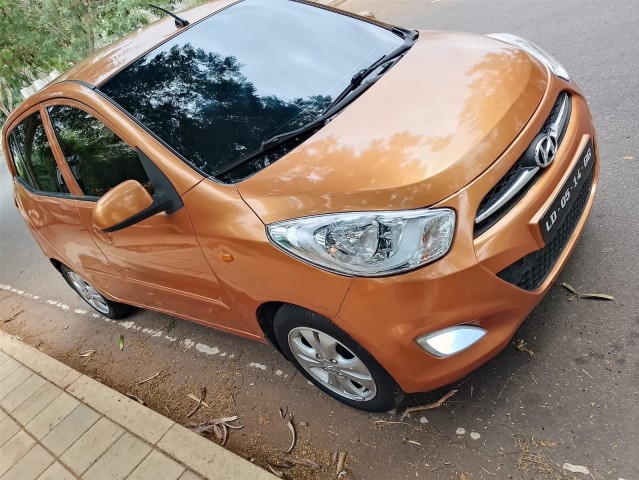 Venda Yhundai i10 1.2 impecável