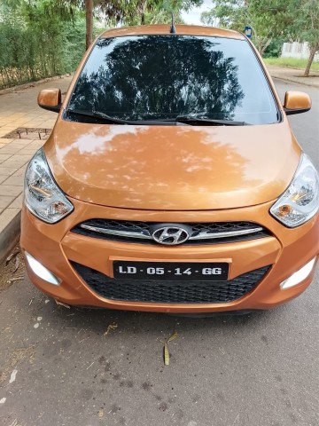 Venda Yhundai i10 1.2 impecável