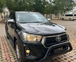 A venda TOYOTA HILUX 4x4-C/D-3,1-2019 SÉRIE HF