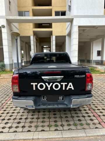 Venda TOYOTA HILUX 4x4-C/D-3,1-2019 SÉRIE HF