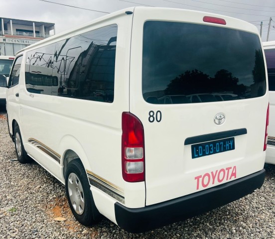 Venda TOYOTA HIACE