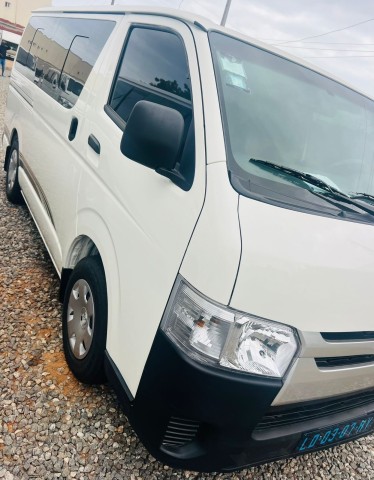 Venda TOYOTA HIACE