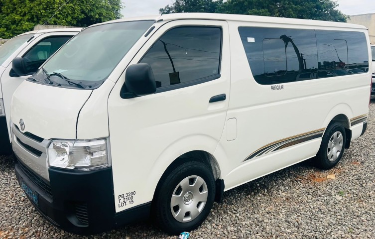 Venda TOYOTA HIACE