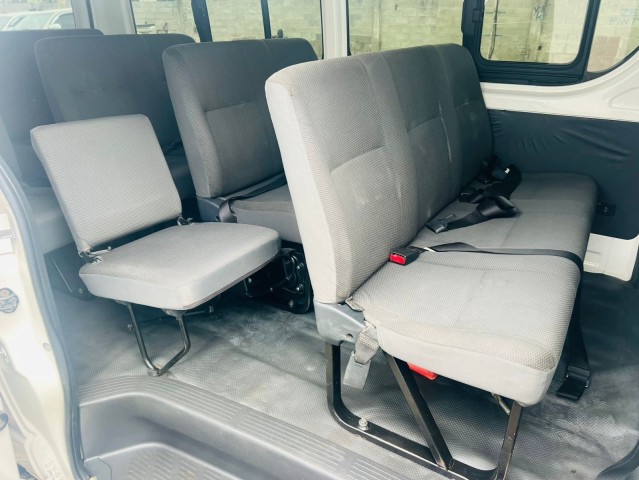 Venda TOYOTA HIACE