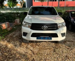 A venda TOYOTA HILUX JOÃO LOURENÇO SÉRIE H