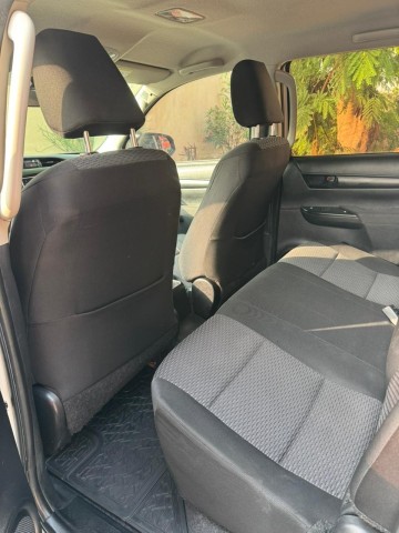 Venda TOYOTA HILUX JOÃO LOURENÇO SÉRIE H
